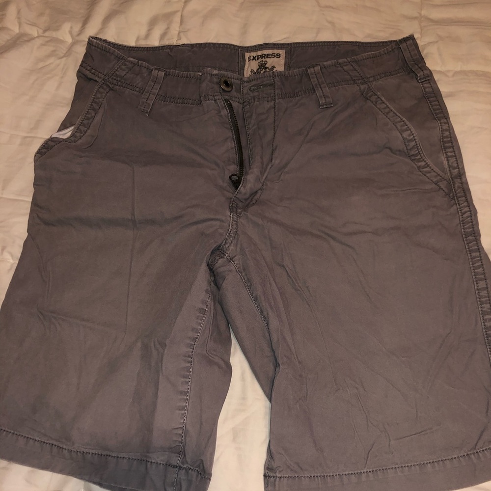 Men’s Express Khaki shorts